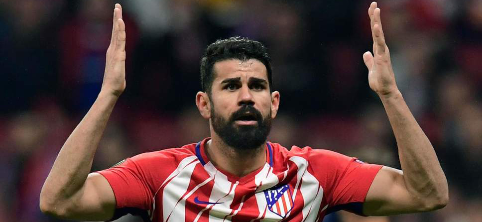 The 30-year-old forward of Atletico Madrid is tormented by injuries. This time, the naturalized Brazilian will not do without surgery, which will knock him out for two months, according to the club